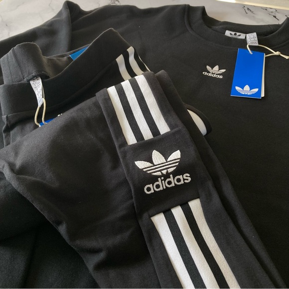 adidas Originals Pants - NWT 2 PC XL ADIDAS ORIGINAL OVERSIZED SWEATSHIRT &  LEGGINGS MATCHING OUTFIT SET